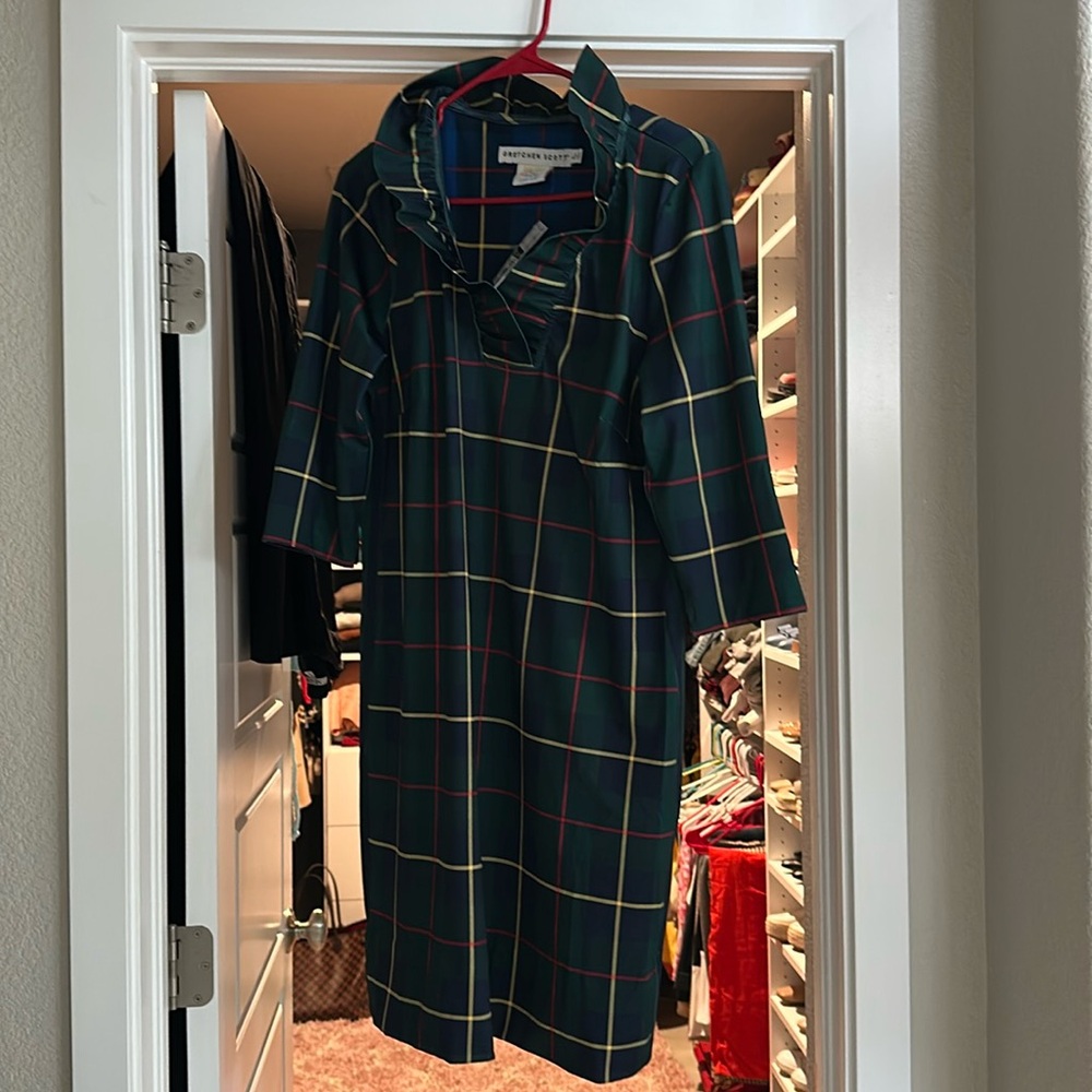 Brand new Gretchen Scott plaid dress
Large